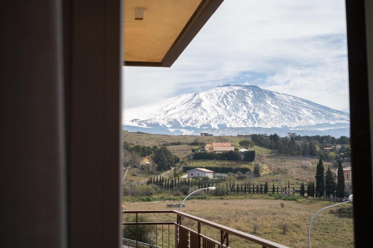 Hotel Fronte Etna à Bronte Extérieur photo